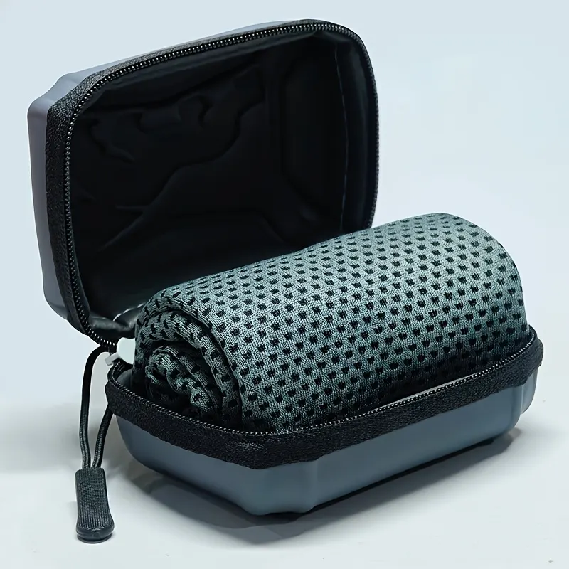 Instant Cooling Towel with Carabiner Case (Ice Effect) - Vue 13