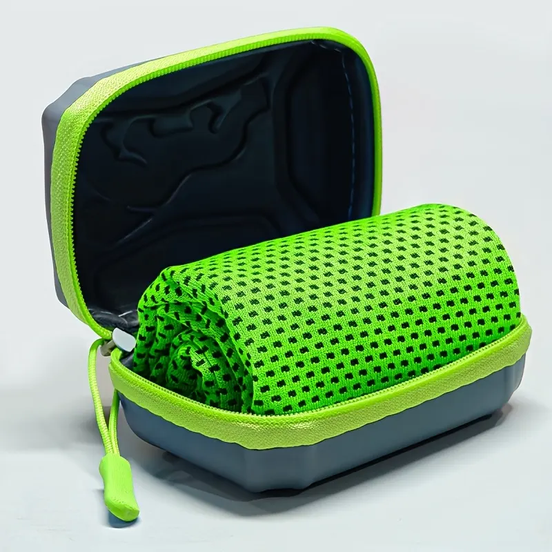 Instant Cooling Towel with Carabiner Case (Ice Effect) - Vue 14