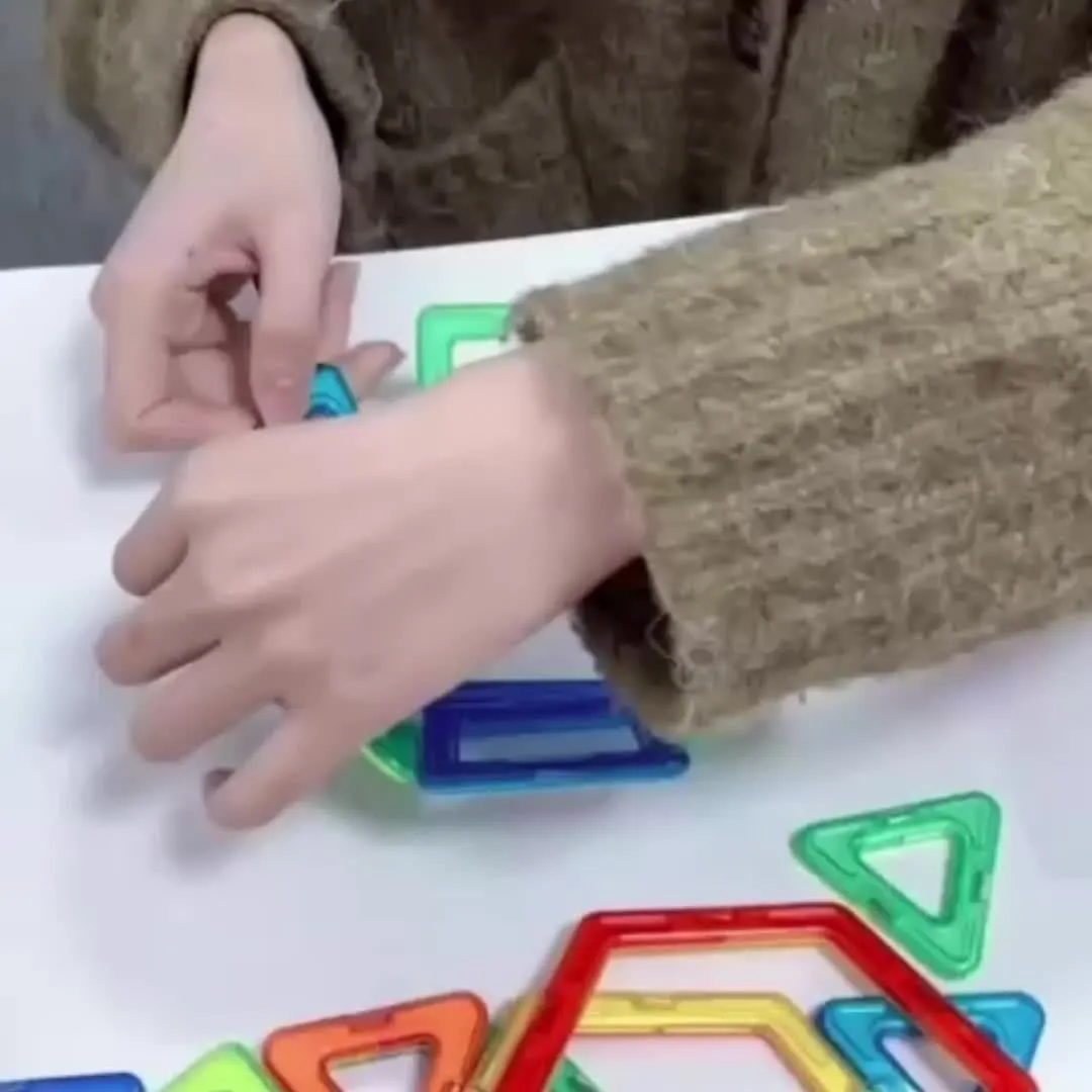 Magnetic Building Blocks for Kids – 40, 80 or 100 Pieces (STEM) - Vue 13