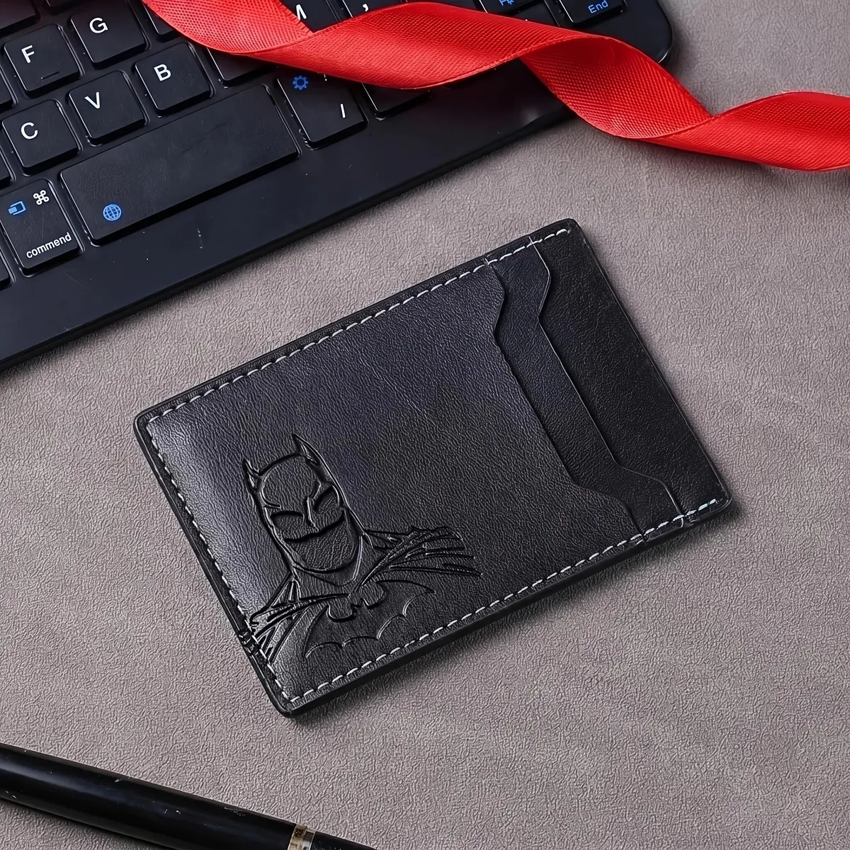 Compact Men's Wallet with Multiple Card Slots - Vue 3