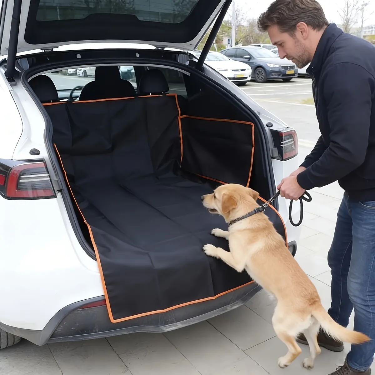 Extendable Car Boot Liner – Protection for Travelling with Pets - Vue 7