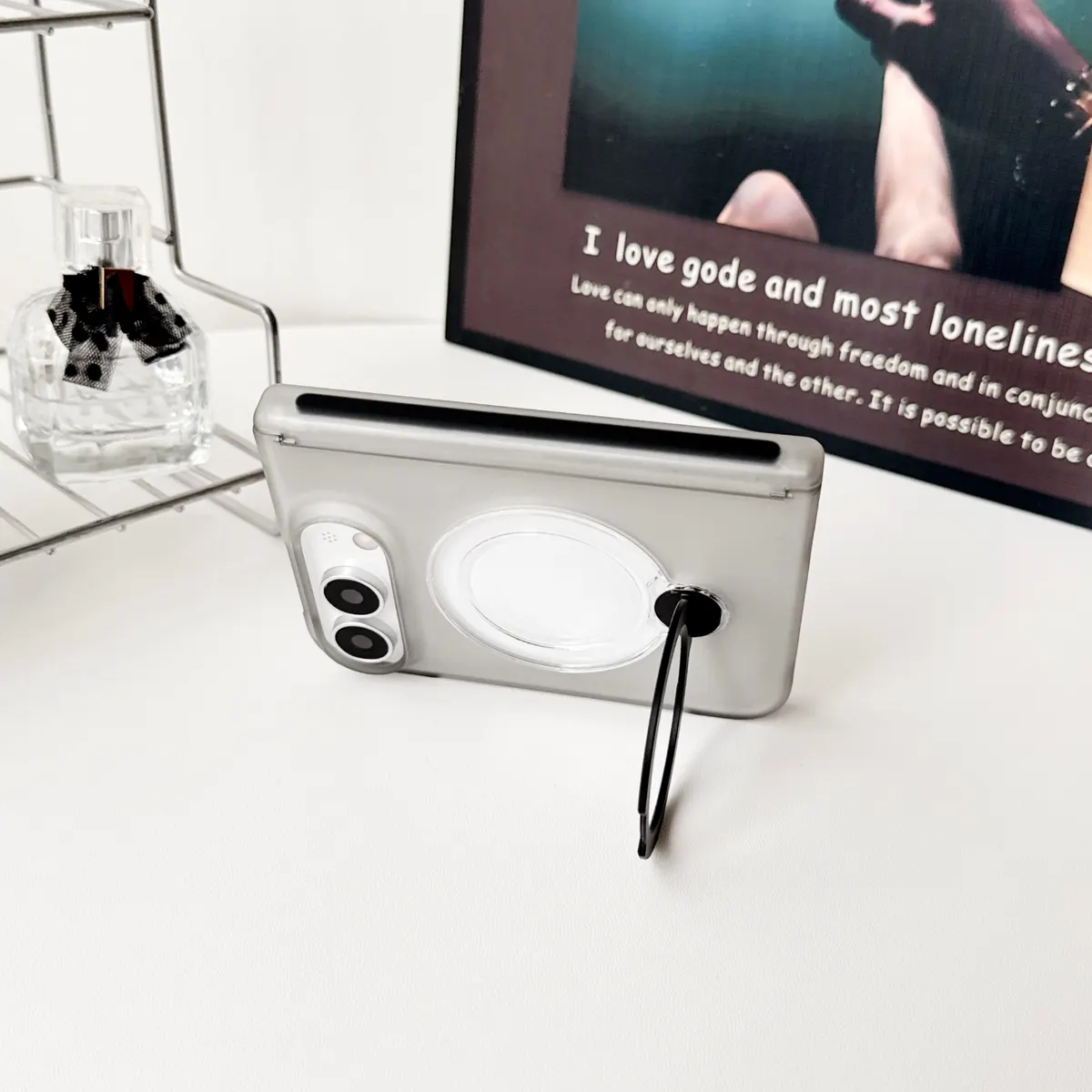 iPhone Fold Clear Case with Hinge Guard and 360° Rotating Stand - Vue 4