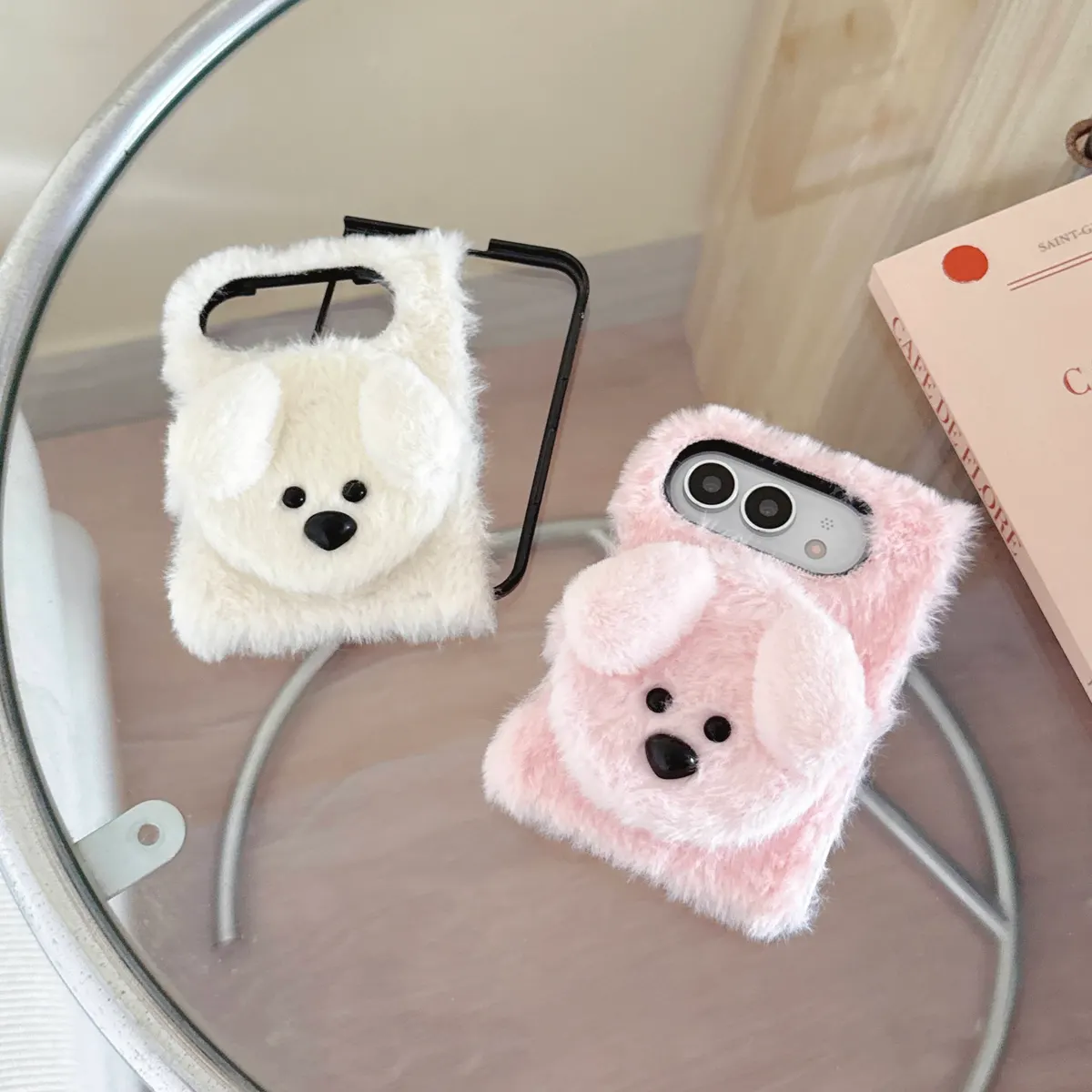 iPhone Fold Plush Case with Puppy and Cosmetic Mirror - Vue 6