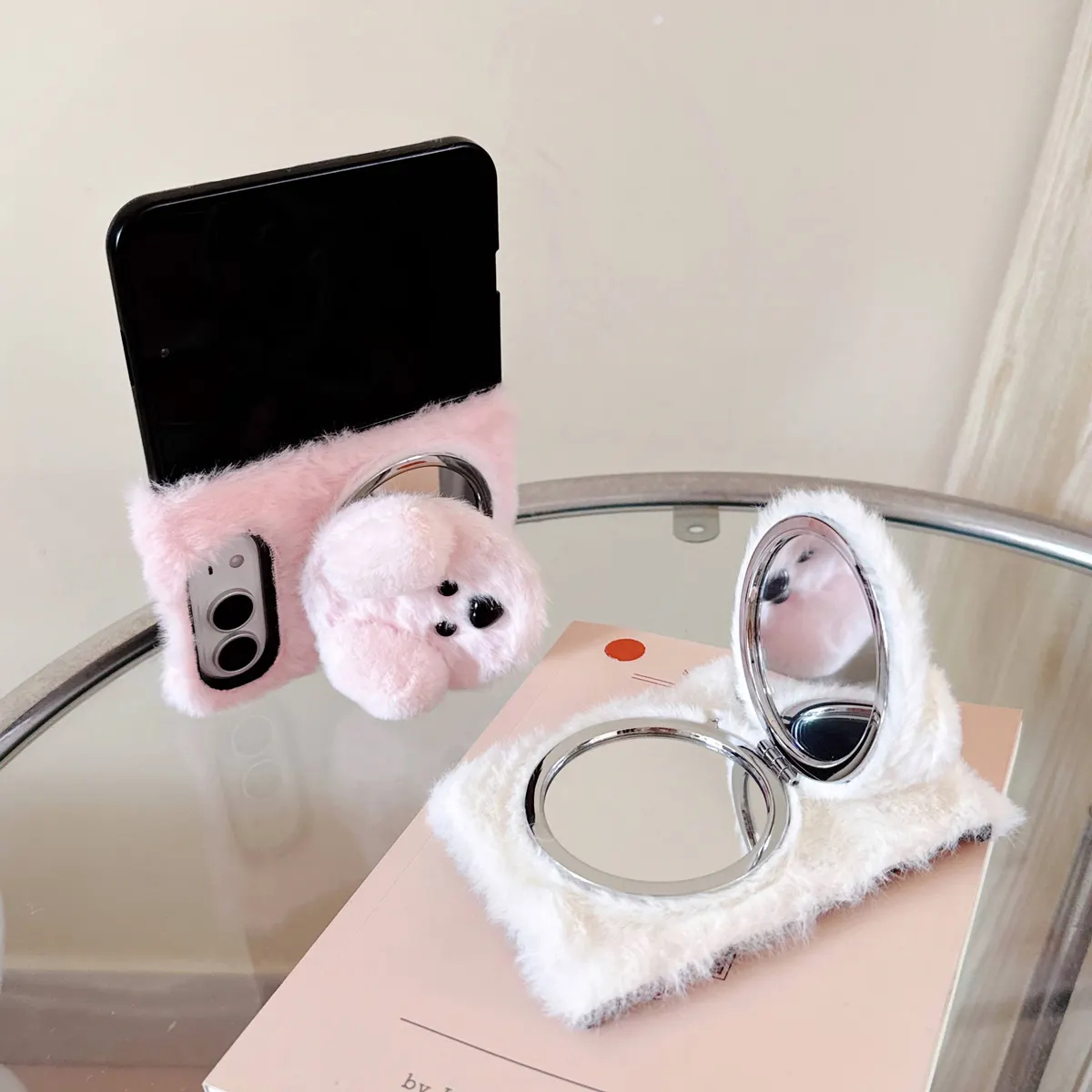 iPhone Fold Plush Case with Puppy and Cosmetic Mirror - Vue 7