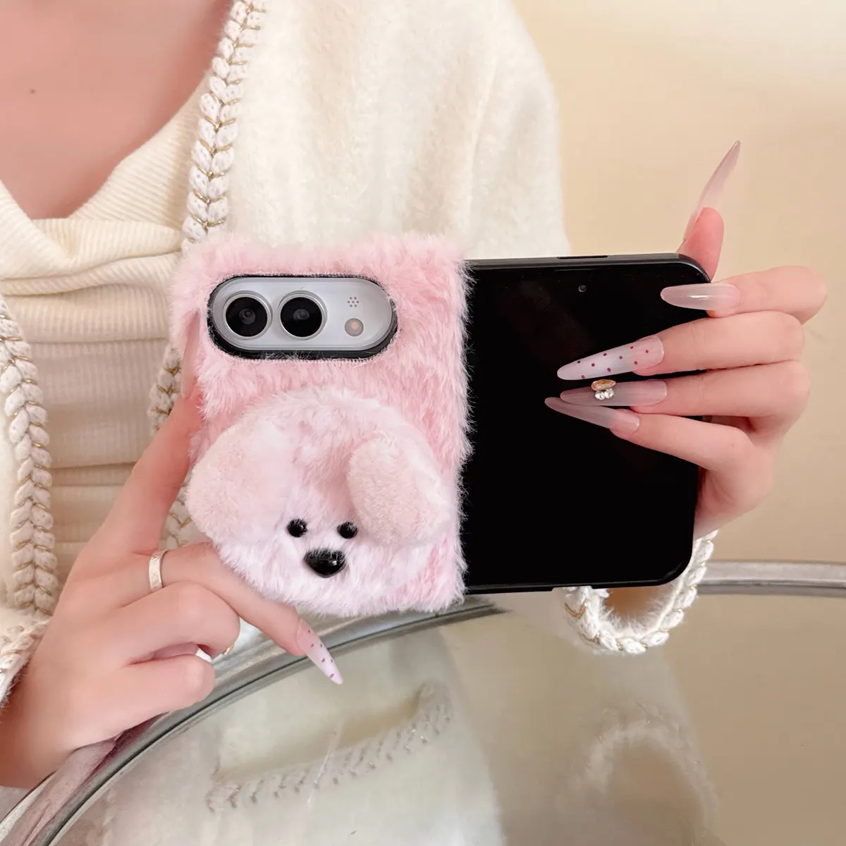 iPhone Fold Plush Case with Puppy and Cosmetic Mirror - Vue 9