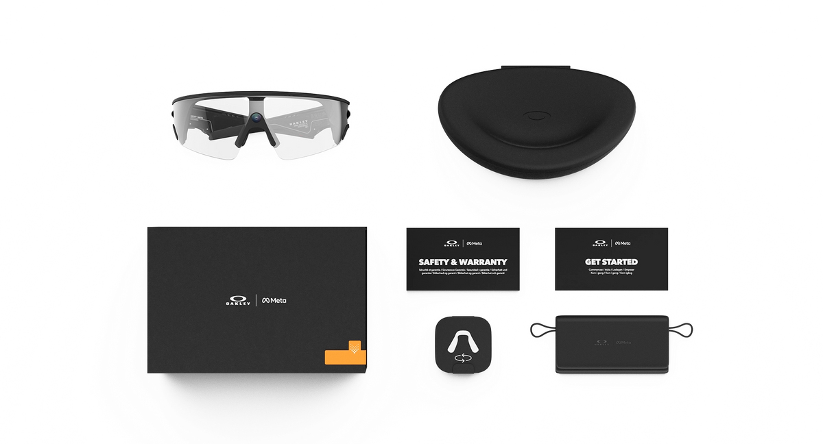 Lunettes IA Oakley Meta Vanguard avec boîte, étui et cartes de bienvenue, de sécurité et de garantie