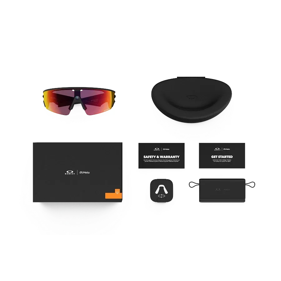 Fournis avec vos lunettes Oakley Meta Vanguard : étui de chargement Oakley Meta Vanguard, lunettes IA Oakley Meta Vanguard et guide de démarrage.