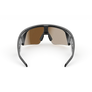 Vue arrière des lunettes Oakley Meta Vanguard avec monture noir mat et verres Prizm™ 24K.