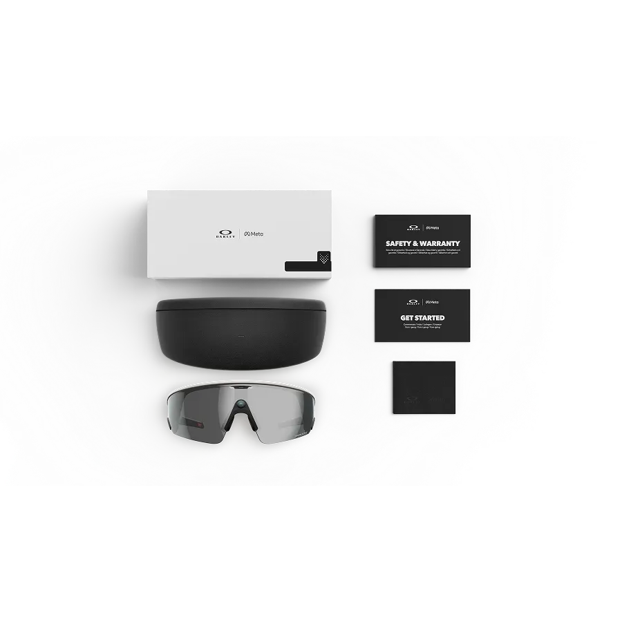 Fournis avec vos lunettes Oakley Meta Vanguard : étui de chargement Oakley Meta Vanguard, lunettes IA Oakley Meta Vanguard et guide de démarrage.