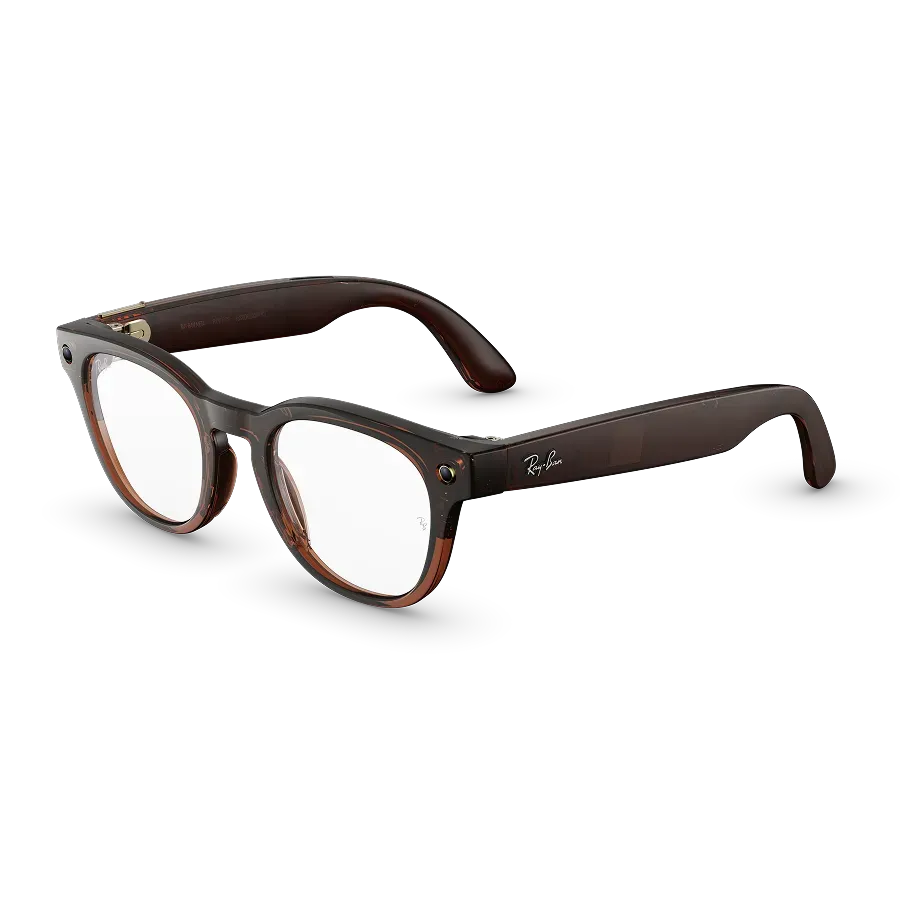 Vue de trois quarts gauche des Ray-Ban Meta Scriber Optics (Gen 2) avec monture transparente marron brillant et verres transparents.